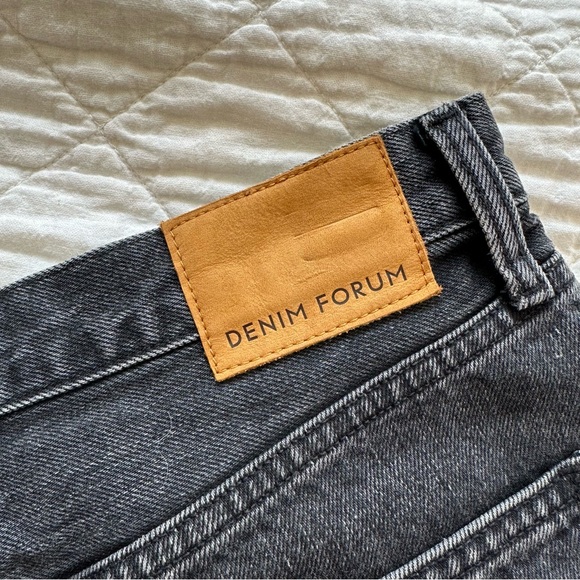 Aritzia Denim Forum The Yoko Mid Thigh Denim Short size 29 Black - Picture 4 of 7